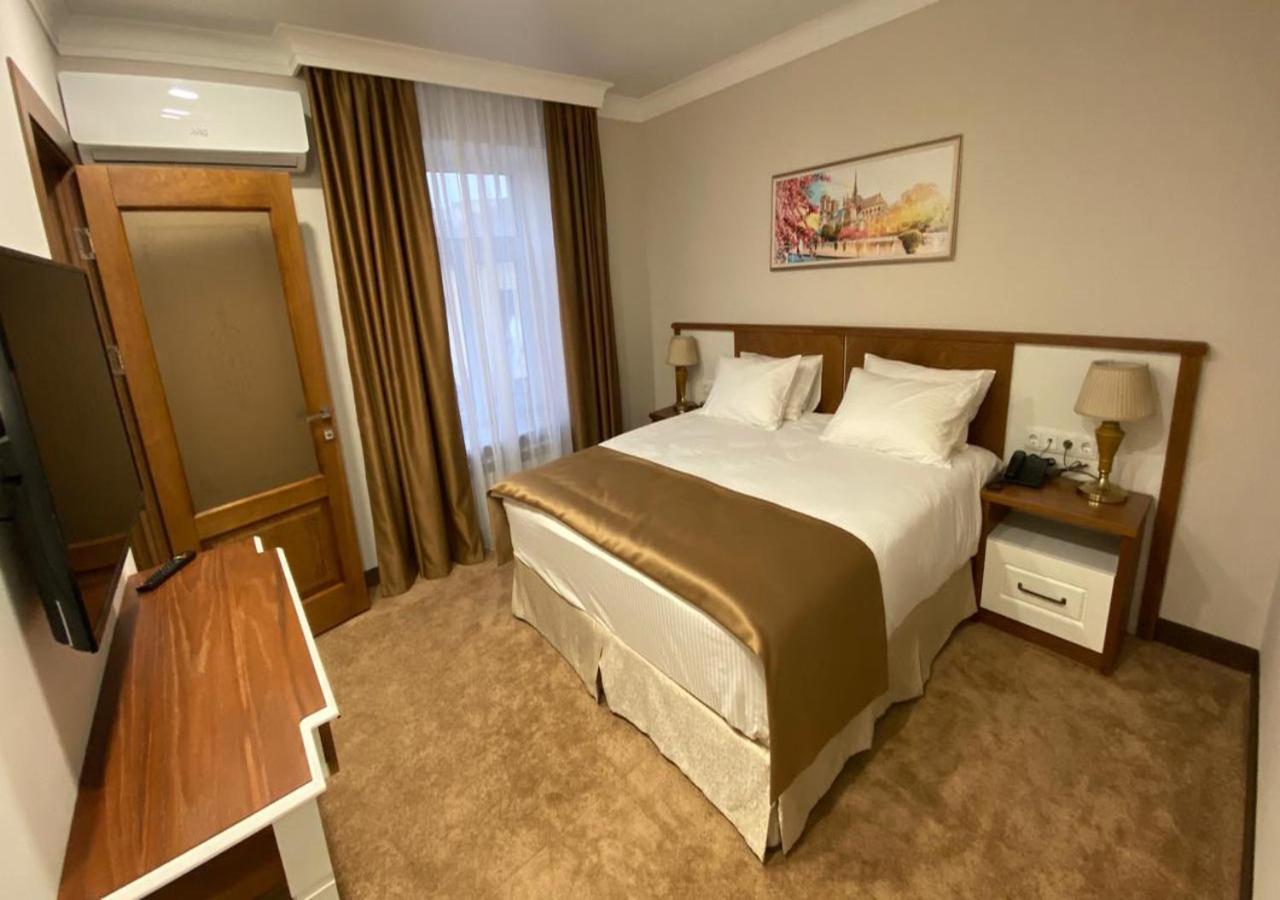 Boutique Hotel Kaspi 테미르타우 외부 사진