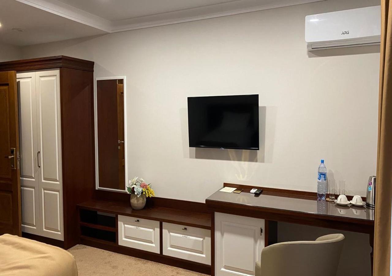 Boutique Hotel Kaspi 테미르타우 외부 사진