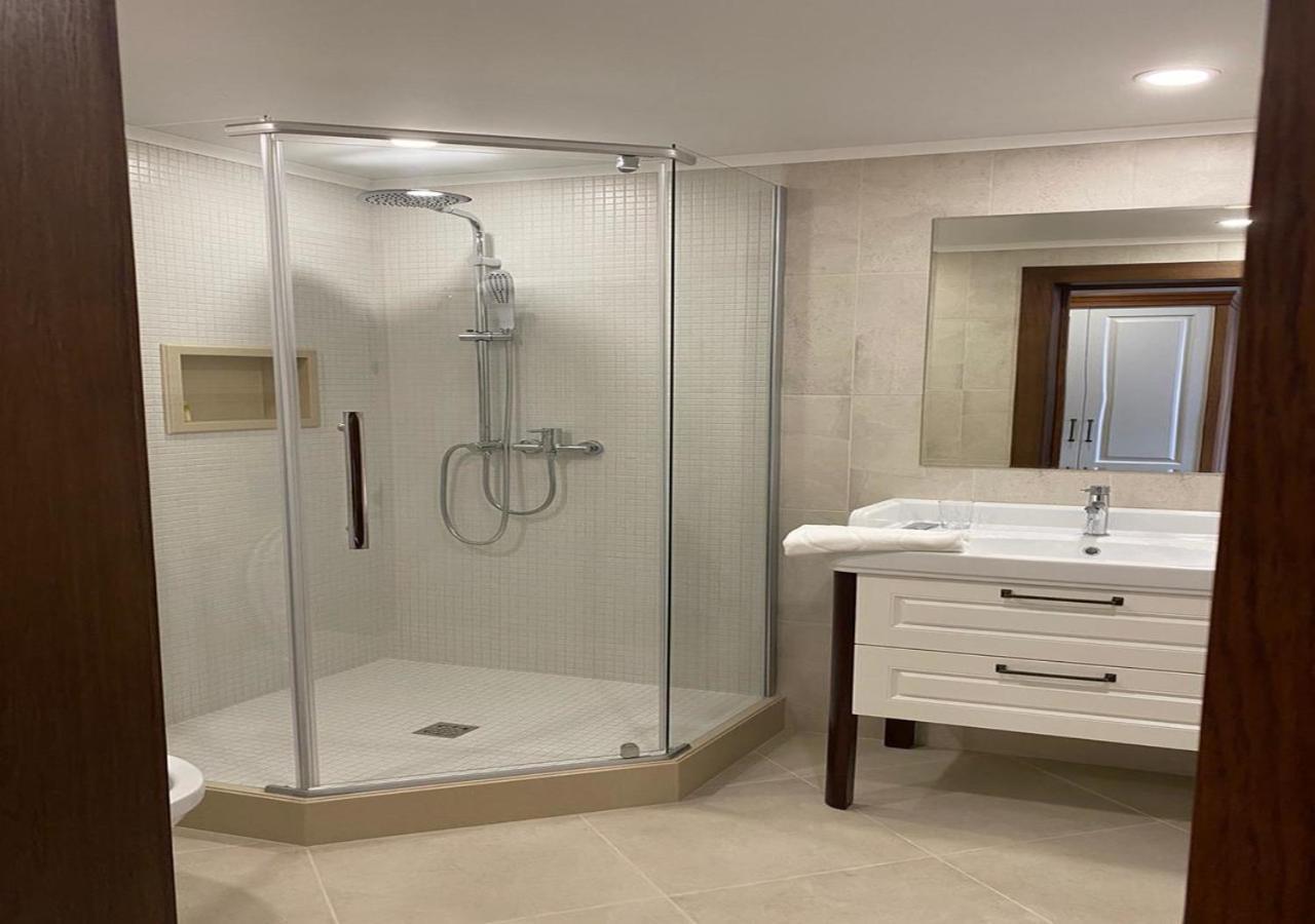 Boutique Hotel Kaspi 테미르타우 외부 사진