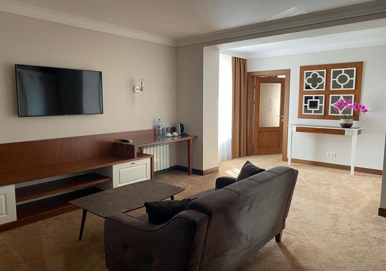 Boutique Hotel Kaspi 테미르타우 외부 사진