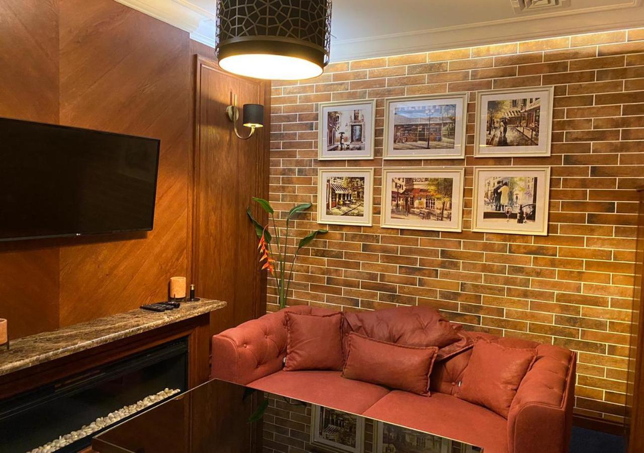 Boutique Hotel Kaspi 테미르타우 외부 사진